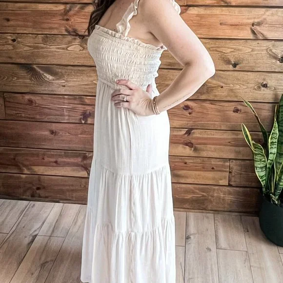 THE SIENNA IVORY DRESS - Picture 6 of 14